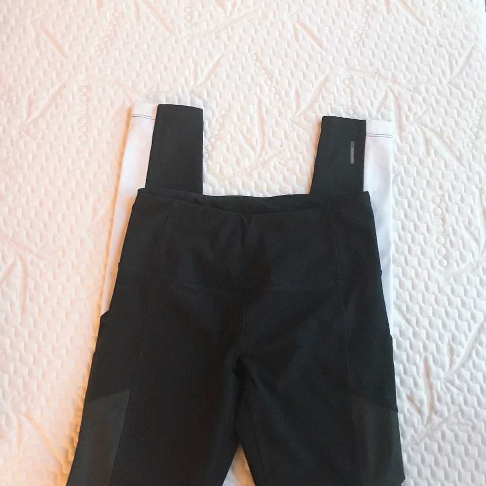 Black leggings